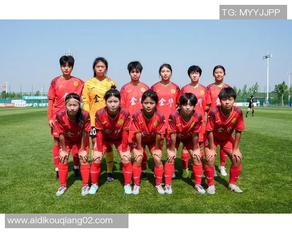 日本与中国足球比赛直播盛况回顾与精彩瞬间分析 日本与中国足球比赛直播盛况回顾与精彩瞬间分析